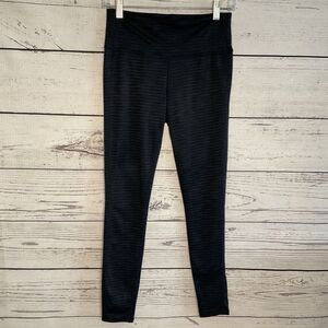 Athleta Womens Navy Blue Textured Activewear Capri Leggings Size S